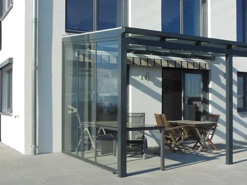Terrassenüberdachung aus Aluminium